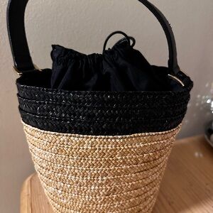 Straw bucket bag